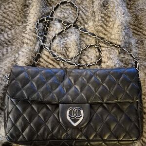 Elegant Black Quilted Shoulder Bag
